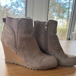 Ninewest wedge heels